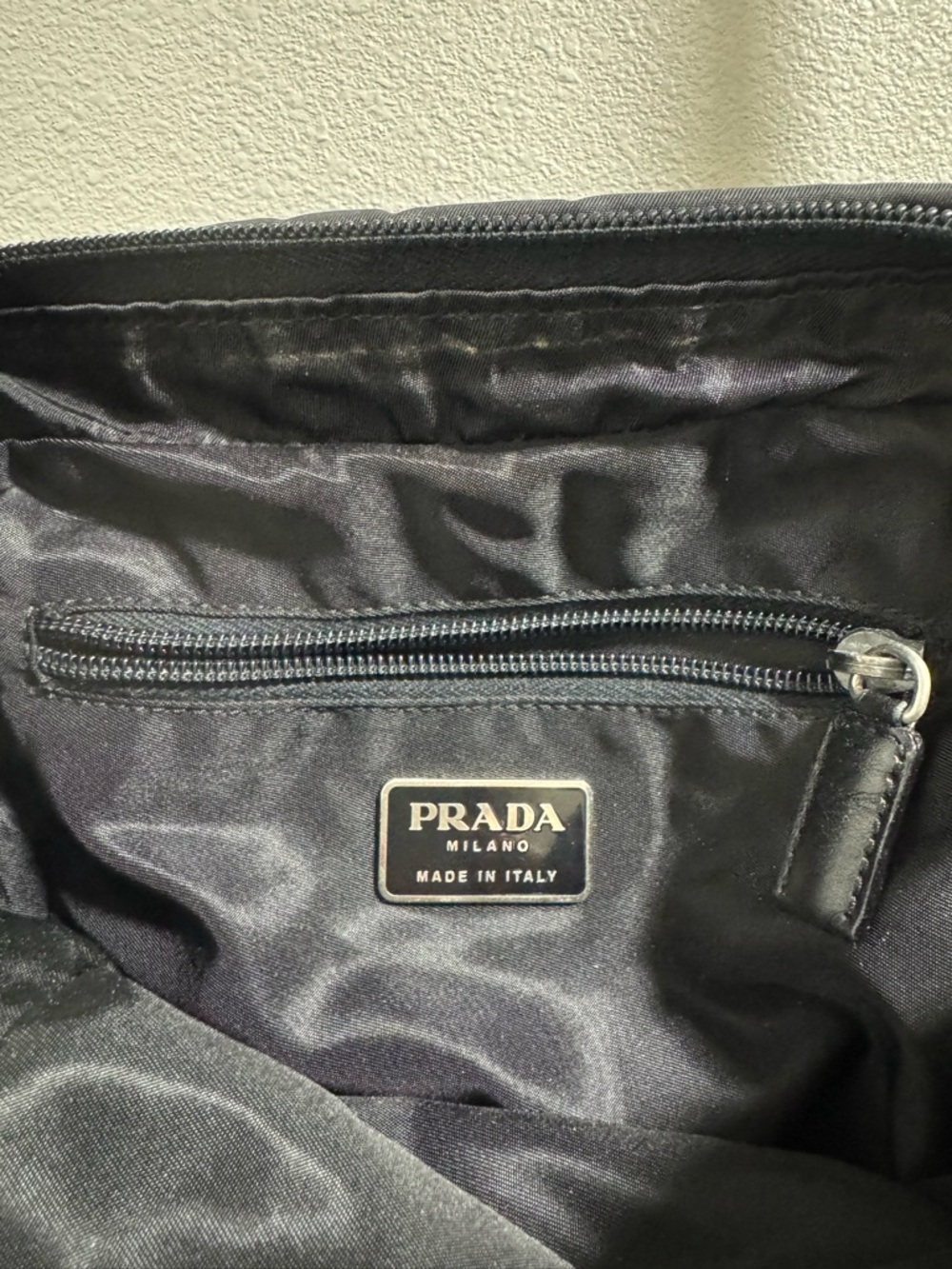 Authentic Prada Nero Tessuto Plate Crossbody - Picture 11 of 12